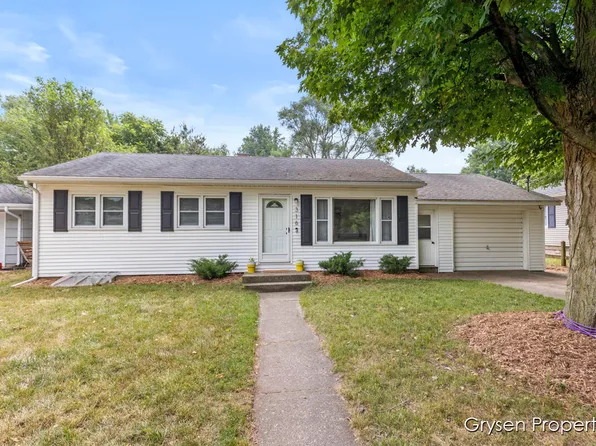 316 N Locust St, Wayland, MI 49348
