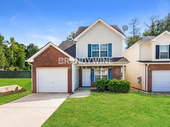 621 Carlton Pointe Dr