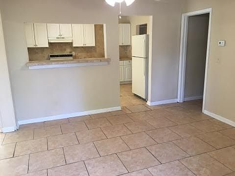 2nd image of 6830 Miss Muffet Ln S