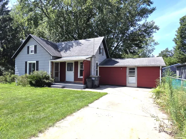 2632 Lincoln Ave, Saint Joseph, MI 49085