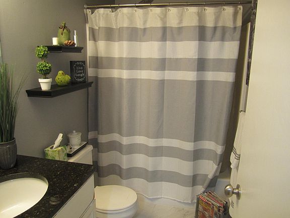 5th image of 2400 Skyline Dr Unit 5