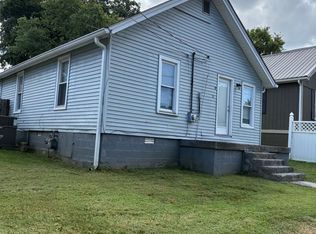 102 N Walnut St, Springfield, TN 37172