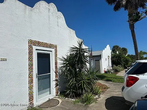 314 Pierce Ave Photo 1