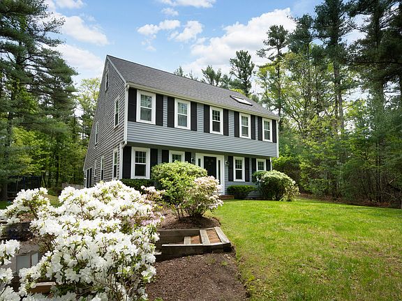 4th image of 25 Mill Pond Ln