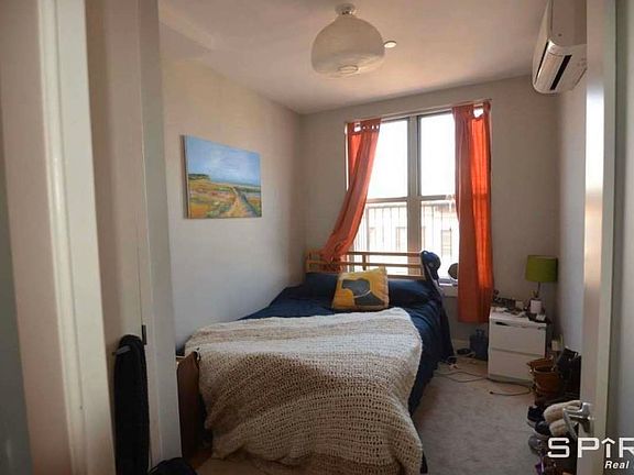 5th image of 828 Saint Johns Pl APT 4