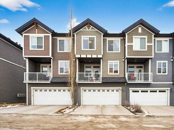 11 Nolan Hill Blvd NW, Calgary, AB T3R 0X2