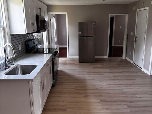 592 Wilson St #2