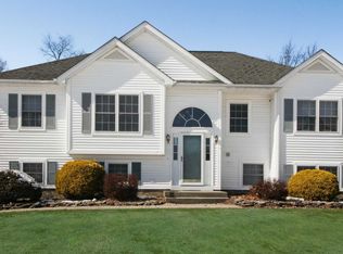 242 Robinson Ln, Wappingers Falls, NY 12590