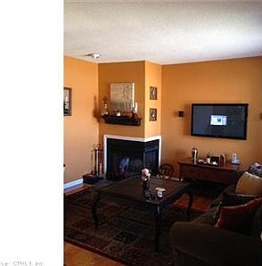 4th image of 806 Lake Vista Dr