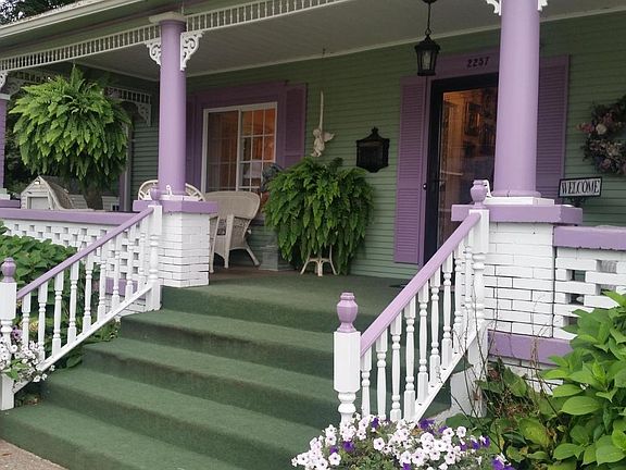 2nd image of 2257 Collingwood Ave SW