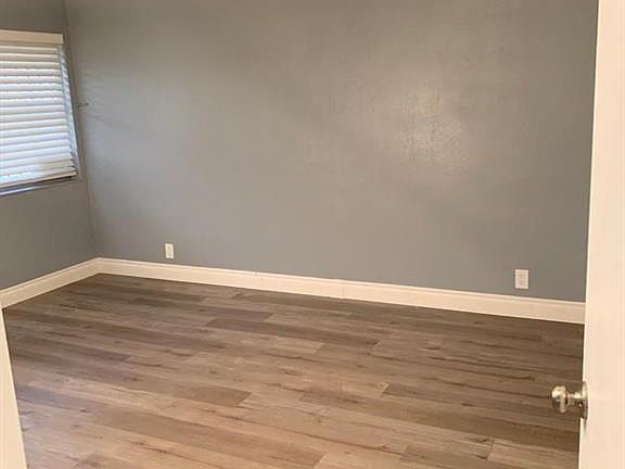 5th image of 3136 S Eastern Ave Unit 22