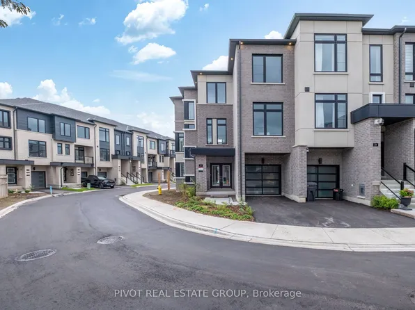 25 Observatory Way, Whitby, ON L1M 0M7