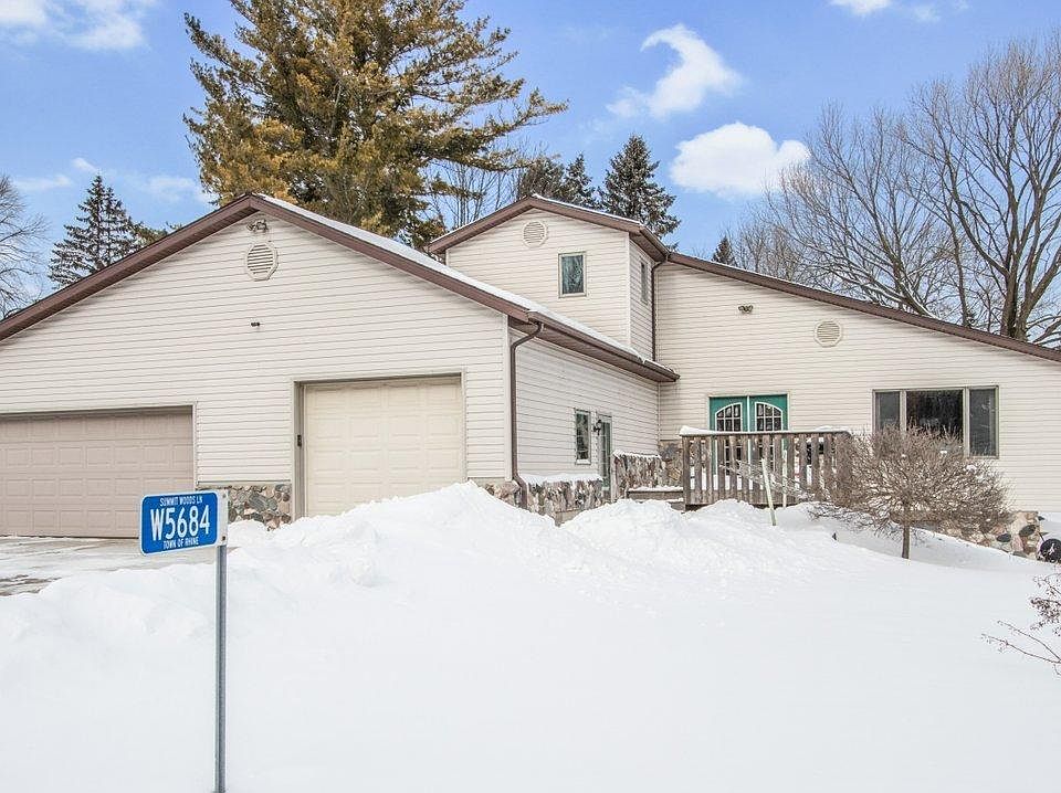 1st image of W5684 Summit Woods Ln