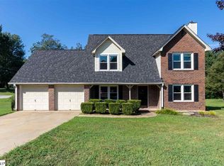 4 Brooks Rd, Mauldin, SC 29662