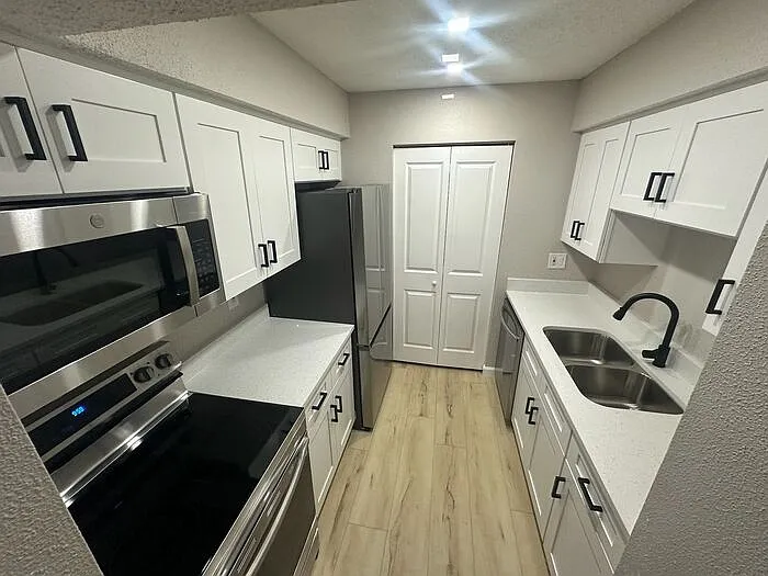 3748 Idlebrook Cir #110 — Photo 7