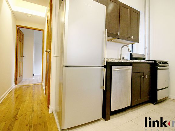 3rd image of 530 W 123rdstreet #2