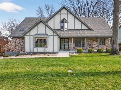 210 NW Cypress St, Lees Summit, MO, 64064