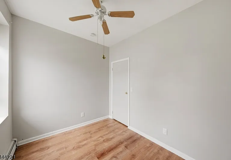 290 Ogden St — Photo 6