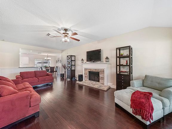 2nd image of 3015 Mast Ct