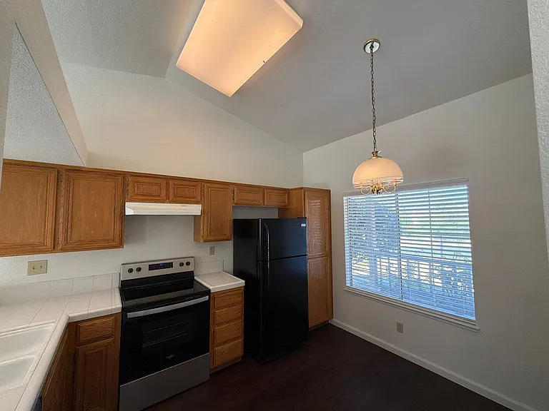 5100 Pawnee Dr — Photo 2