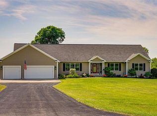 4648 Woods Rd, East Aurora, NY 14052