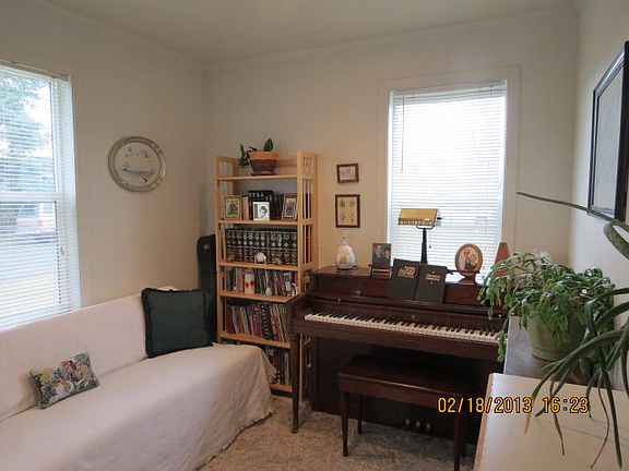 5th image of 1857 Amelia St