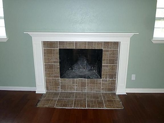 3rd image of 2101 Kent Dr
