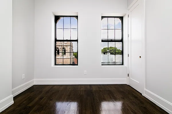 Rented by Nooklyn NYC LLC | media 23