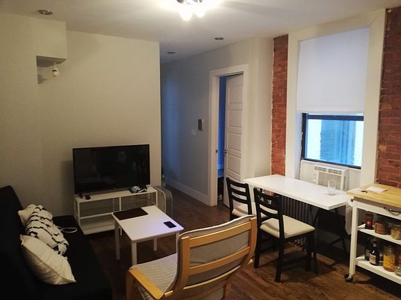 4th image of 928 Myrtle Ave APT 6