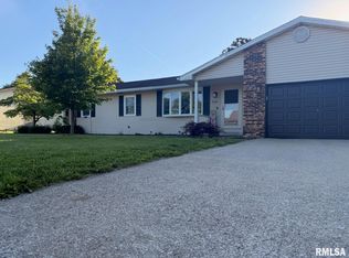 1219 6th St, Pawnee, IL 62558
