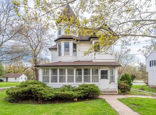 4221 Old Grand Ave, Gurnee, IL 60031