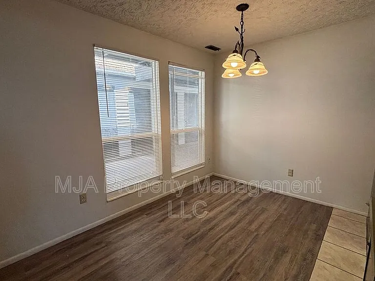 1165 Edgewood Dr #7 — Photo 12