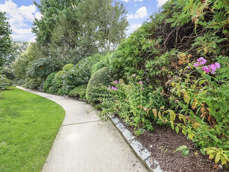 81 Courtland Ave #4 — Photo 4