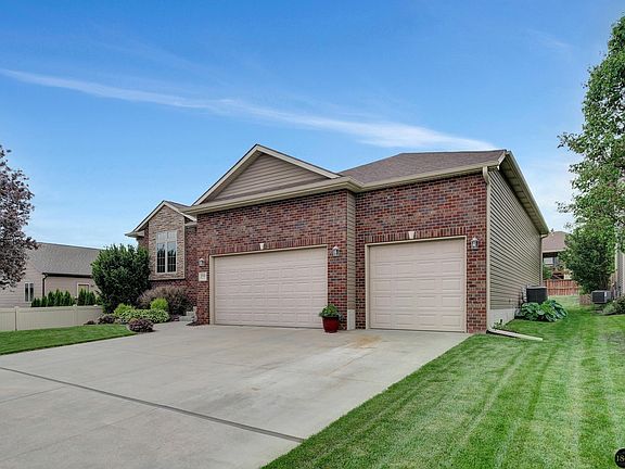 2nd image of 2709 N 82nd Pl