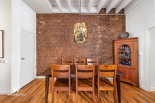 Sold by Warburg | media 2