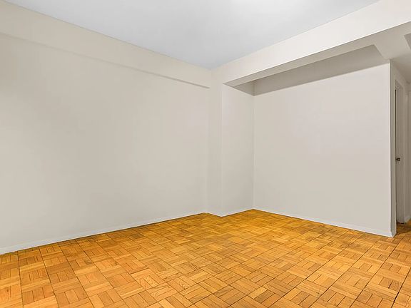 5th image of 510 E 86th St