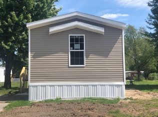 9445 Bahama Dr, Demotte, IN 46310