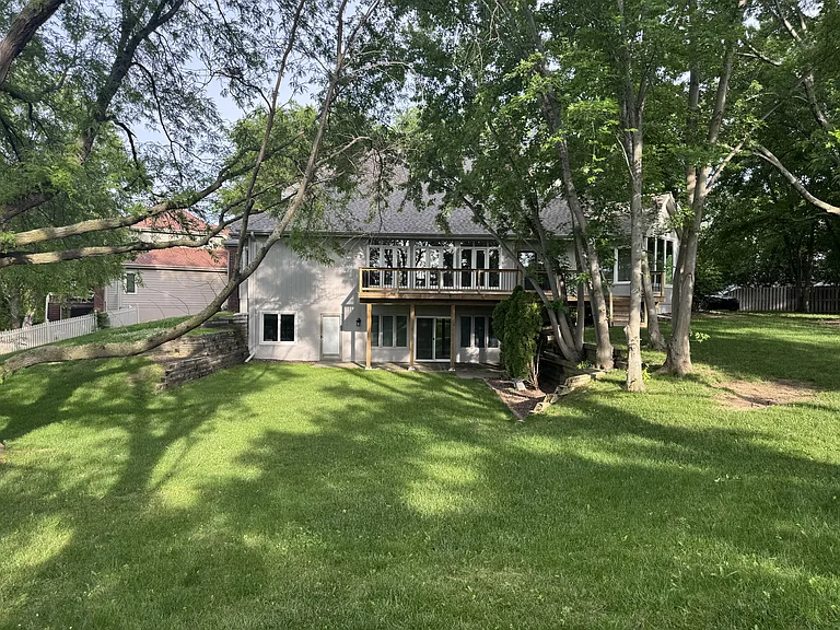 16728 Leavenworth Cir — Photo 4