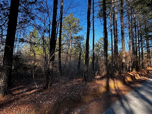 4th image of 2E-7 Charles Rd