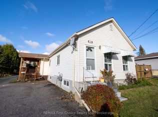 729 Hodder Ave, Thunder Bay, ON P7A 1W2