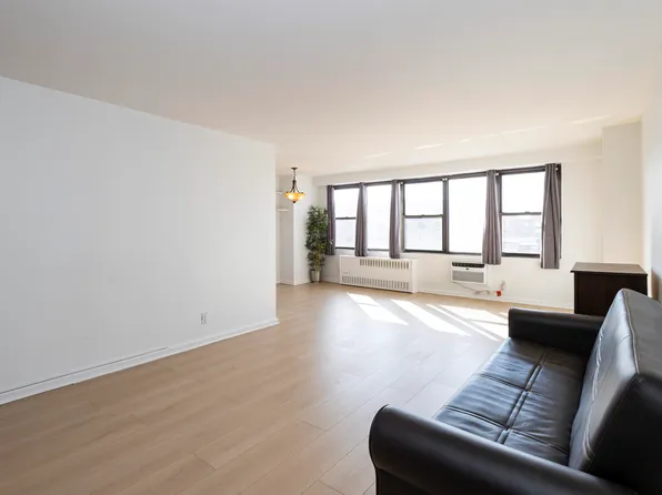 500 Central Avenue image 2 of 50