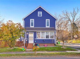 986 Shannon Ave, Barberton, OH 44203