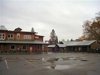 2nd image of 21331 Highway 62