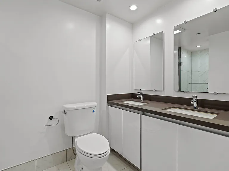 838 N Hudson Ave — Photo 53