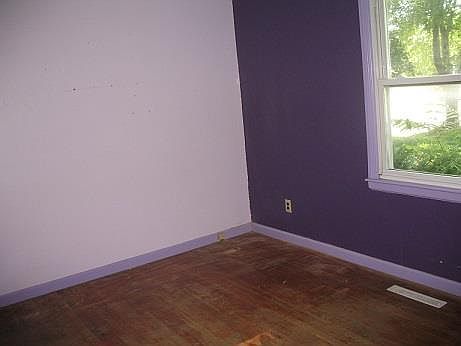 4th image of 8702 Switzer St