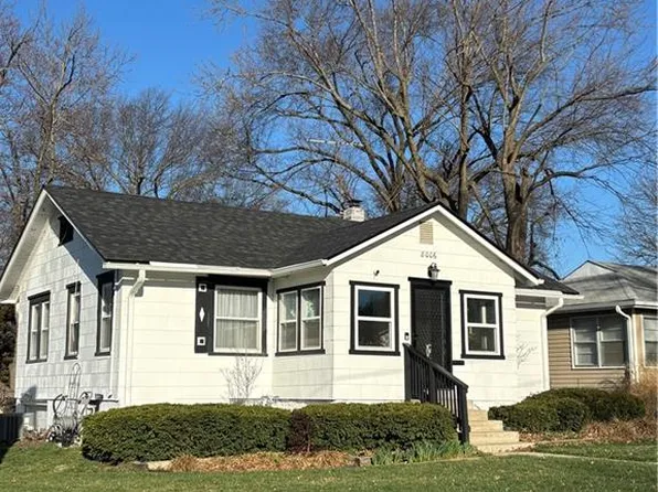 8006 Jarboe St, Kansas City, MO 64114