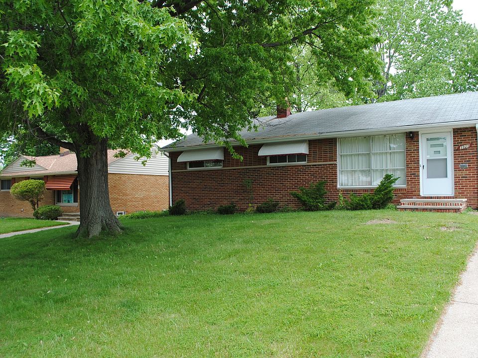 1st image of 3925 W 212th St