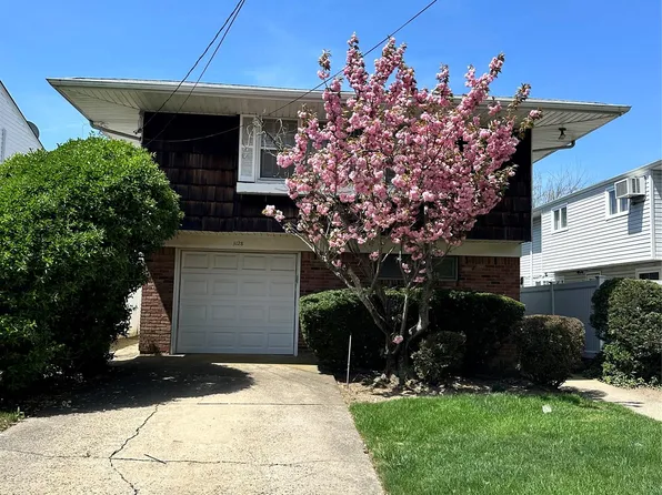 3128 Schreiber Place, Baldwin, NY 11510