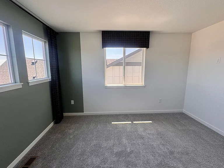 8275 Nat Love Dr — Photo 44