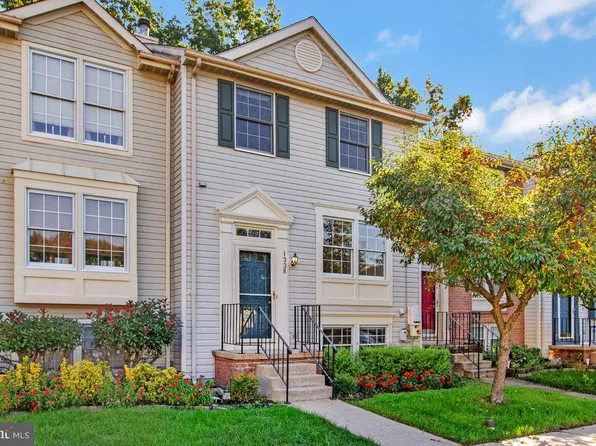 1338 Hollow Glen Ct, Baltimore, MD 21226